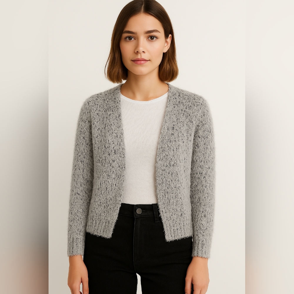 Kensie Fluffy White & Black Sweater – Long Sleeve, Medium Fit